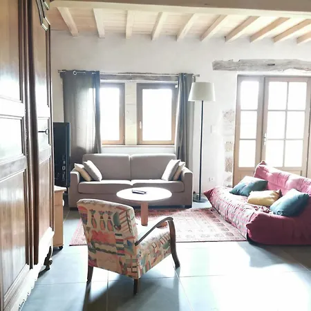 Ferme Renovee 6 Chambres, Vue Sur Et Piscine Holiday home Castet-Arrouy