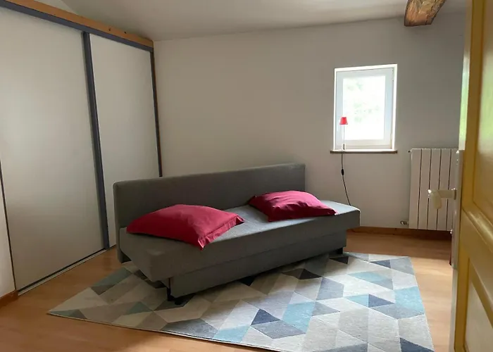 Hébergement de vacances Ferme Rénovée 6 Chambres, Vue Sur Et Piscine